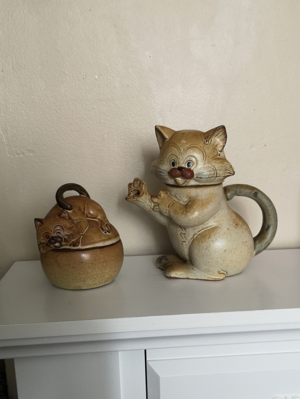 Adorable & Unique Pottery Cat Teapot and Matching Cat Sugar Bowl with Lid